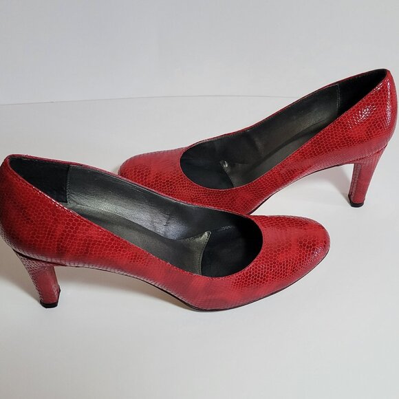 Vaneli Womens Red Heels Size 9 Pumps Snakeskin Udex 3" Round Almond Toe Shoes - Picture 1 of 4